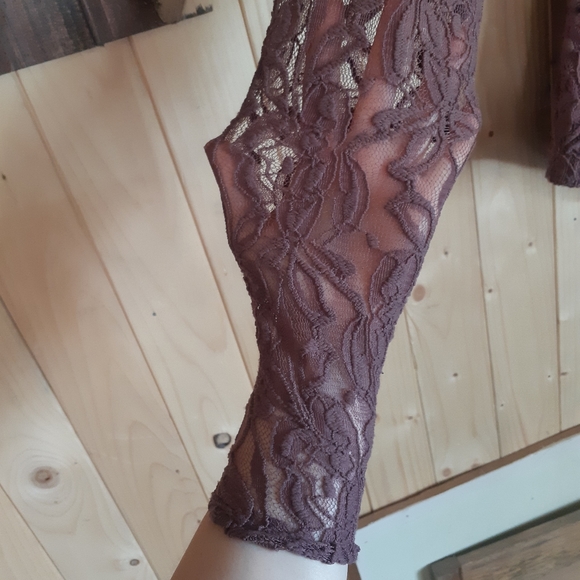 Beautiful wore twice - Picture 4 of 8